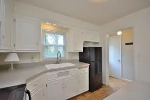 122 N Maple Terrace, Oconomowoc, WI 53072 - Photo 15