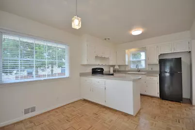 122 N Maple Ter, Oconomowoc, WI 53072 - Photo 11
