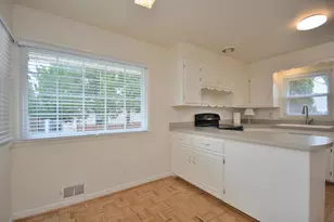122 N Maple Terrace, Oconomowoc, WI 53072 - Photo 13