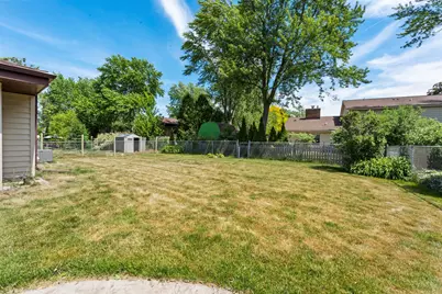 13885 W Crawford Dr, New Berlin, WI 53151 - Photo 25