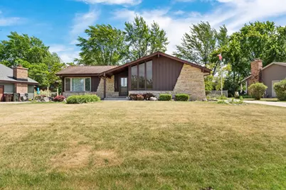 13885 W Crawford Dr, New Berlin, WI 53151 - Photo 29