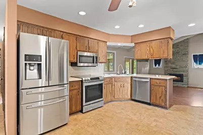 13885 W Crawford Dr, New Berlin, WI 53151 - Photo 7