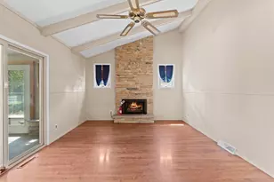 13885 W Crawford Dr, New Berlin, WI 53151 - Photo 11