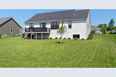 W223N4688  Seven Oaks Dr, Pewaukee, WI 53072 - Photo 35