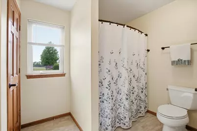 944  Bluebird Ct, Hartford, WI 53027 - Photo 23