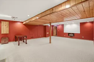 944 Bluebird Ct, Hartford, WI 53027 - Photo 33
