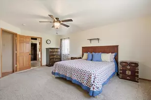 944 Bluebird Ct, Hartford, WI 53027 - Photo 15