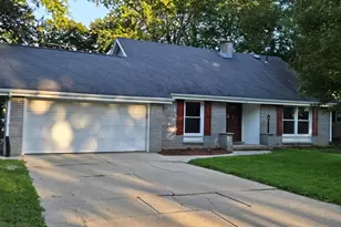 447 S Woodland Dr, Whitewater, WI 53190 - Photo 1