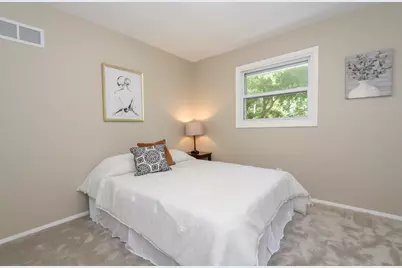 1717  Sunset Ridge Dr, West Bend, WI 53090 - Photo 17