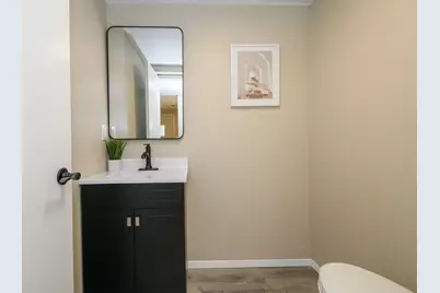 1717  Sunset Ridge Dr, West Bend, WI 53090 - Photo 19