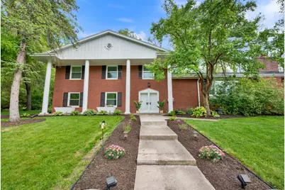 1435  Victoria Cir, Elm Grove, WI 53122 - Photo 1
