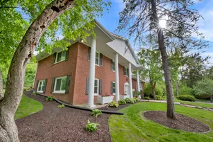 1435 Victoria Circle, Elm Grove, WI 53122 - Photo 3