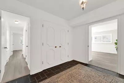 1435  Victoria Cir, Elm Grove, WI 53122 - Photo 9