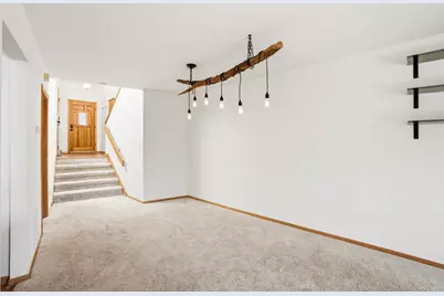 N89W16327  Main St, Menomonee Falls, WI 53051 - Photo 7