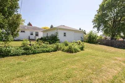 1520  Menomonee Ave, South Milwaukee, WI 53172 - Photo 3