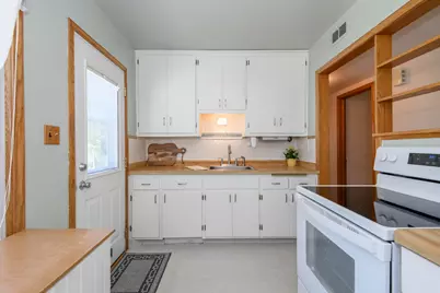 1520  Menomonee Ave, South Milwaukee, WI 53172 - Photo 11