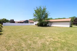 912 Packer Dr, Holmen, WI 54636 - Photo 39
