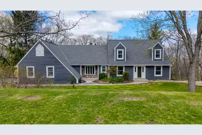 S1W31448  Hickory Hollow Ct, Delafield, WI 53018 - Photo 5