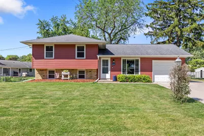 414  11th Ave, Onalaska, WI 54650 - Photo 1