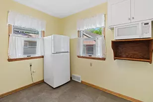 1420 Neenah St, Watertown, WI 53094 - Photo 11