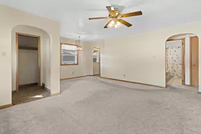 1420  Neenah St, Watertown, WI 53094 - Photo 5