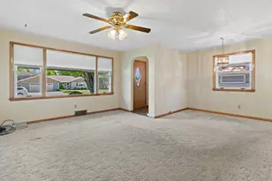 1420 Neenah St, Watertown, WI 53094 - Photo 7