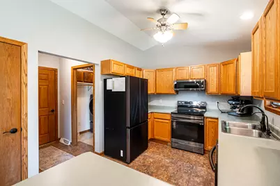 1342  Valley View Rd, Hartford, WI 53027 - Photo 13