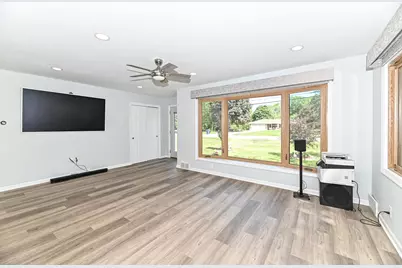 3663 E Obrien Rd, Oak Creek, WI 53154 - Photo 9