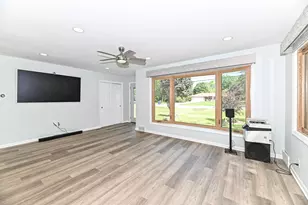 3663 E Obrien Rd, Oak Creek, WI 53154 - Photo 9