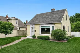 348 24th St, La Crosse, WI 54601 - Photo 25