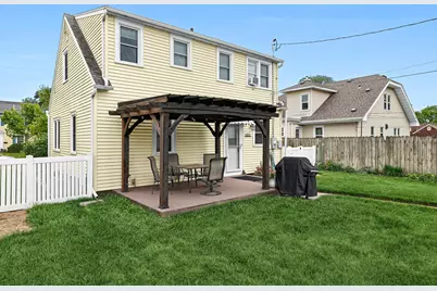 348  24th St, La Crosse, WI 54601 - Photo 23