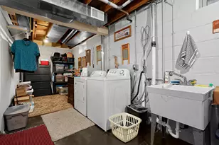 348 24th St, La Crosse, WI 54601 - Photo 21