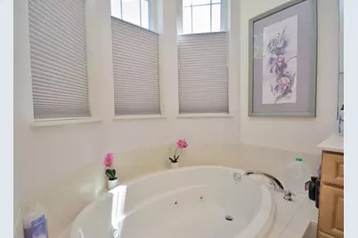 N74W13737  Appleton Ave #116, Menomonee Falls, WI 53051 - Photo 23
