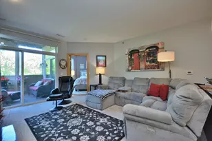 N74W13737 Appleton Ave, Menomonee Falls, WI 53051 - Photo 7