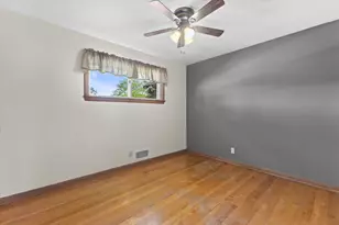 2833 Ohio St, Racine, WI 53405 - Photo 11