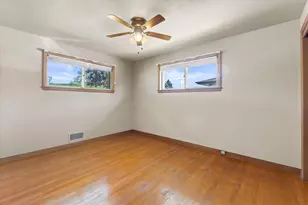 2833 Ohio St, Racine, WI 53405 - Photo 13
