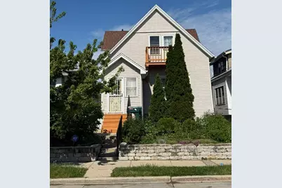 1705 S 71st St #1707, West Allis, WI 53214 - Photo 1