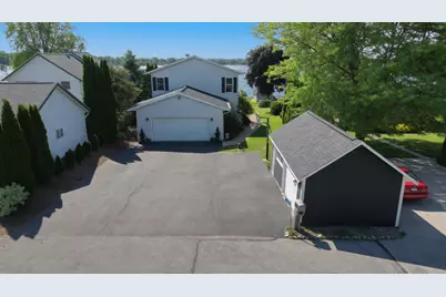 6058  Shady Ln, Hartford, WI 53027 - Photo 7