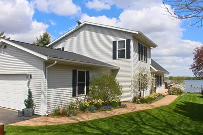 6058  Shady Ln, Hartford, WI 53027 - Photo 5