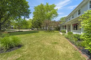 720 W Clovernook Ln, Glendale, WI 53217 - Photo 35
