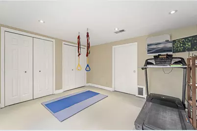 720 W Clovernook Ln, Glendale, WI 53217 - Photo 33
