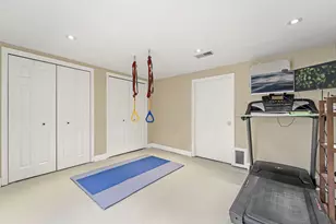 720 W Clovernook Ln, Glendale, WI 53217 - Photo 33