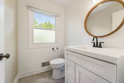 720 W Clovernook Ln, Glendale, WI 53217 - Photo 17
