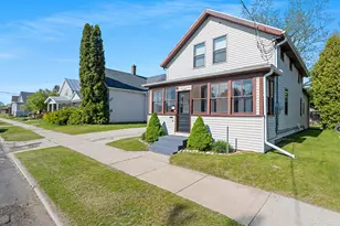 1120 S 23rd St, Manitowoc, WI 54220 - Photo 3
