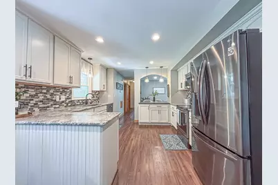 21660  Mayrose Blvd, Brookfield, WI 53045 - Photo 17