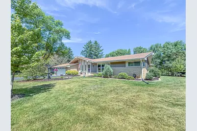 21660  Mayrose Blvd, Brookfield, WI 53045 - Photo 3