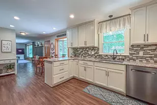 21660 Mayrose Blvd, Brookfield, WI 53045 - Photo 15
