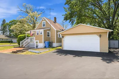 1178 N Fourth St, Watertown, WI 53098 - Photo 3