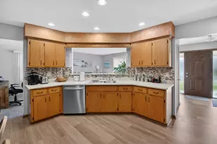 116 Virginia St, Racine, WI 53405 - Photo 9