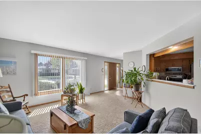 116  Virginia St, Racine, WI 53405 - Photo 5
